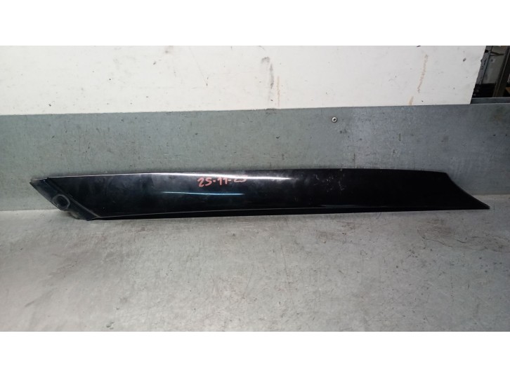 Recambio de molduras delanteras para hyundai veloster (fs) 1.6 gdi referencia OEM IAM 861702V000 861702V000 