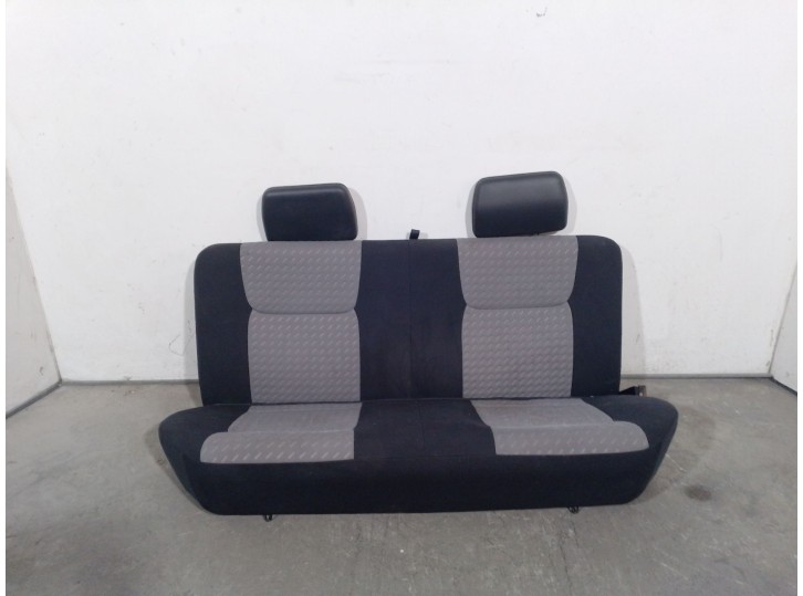 Recambio de asientos traseros para nissan pick-up (d22) 2.5 16v turbodiesel cat referencia OEM IAM 87320VK810 87320VK810 