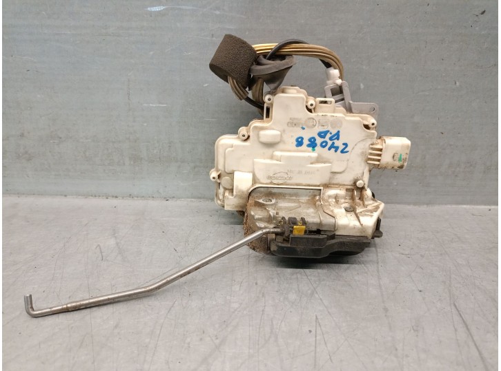 Recambio de cerradura puerta delantera derecha para audi a6 berlina (4f2) 2.7 v6 24v tdi referencia OEM IAM 4F1837016 4F1837016 