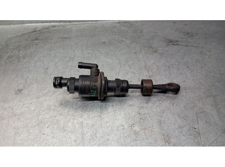 Recambio de bomba embrague para hyundai veloster (fs) 1.6 gdi referencia OEM IAM 416053X100 416053X100 