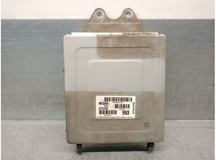 Recambio de centralita motor uce para volvo s40 berlina 1.8i referencia OEM IAM MR420429  MITSUBISCHI ELECTRIC