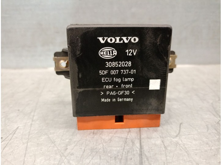 Recambio de modulo electronico para volvo s40 berlina 1.8i referencia OEM IAM 30852028  5DF00773701 HELLA