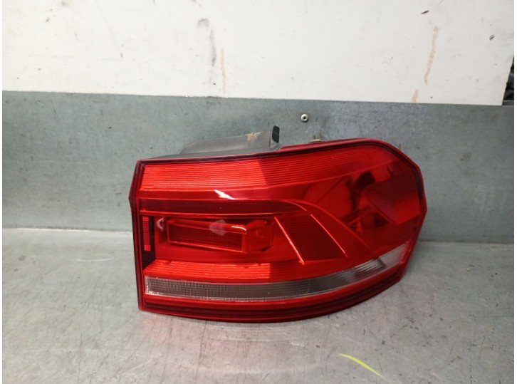 Recambio de piloto trasero derecho para volkswagen touran (5t1) 1.4 tsi referencia OEM IAM 5TA945096A 5TA945096D 