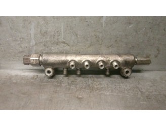 Recambio de rampa inyectora para opel vectra c (z02) 3.0 cdti (f69) referencia OEM IAM 97353063 5824765 0720 DENSO