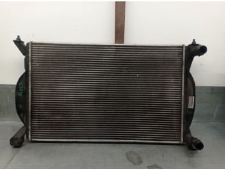 Recambio de radiador agua para audi a4 berlina (8ec) 2.0 tdi referencia OEM IAM 8E0121251A 8E0121251A 