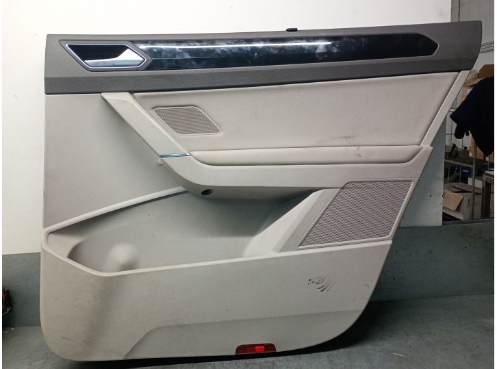 Recambio de guarnecido puerta trasera derecha para volkswagen touran (5t1) 1.4 tsi referencia OEM IAM 5TA867212 5TA867212AJ 