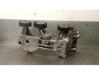 Recambio de soporte alternador para mercedes-benz clase a (w169) 2.0 cdi cat referencia OEM IAM A6402021040 A6402003370 