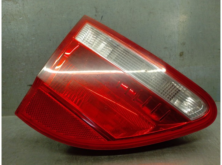 Recambio de piloto trasero izquierdo para seat exeo (3r2) 1.6 referencia OEM IAM 3R5945093B 3R5945093B 