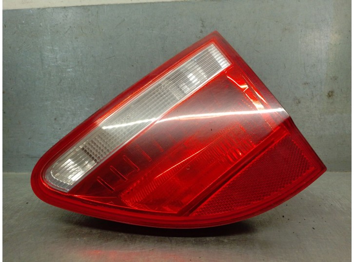 Recambio de piloto trasero derecho para seat exeo (3r2) 1.6 referencia OEM IAM 3R5945094B 3R5945094B 89320241 VALEO