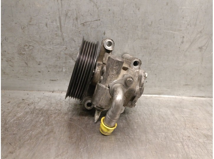 Recambio de bomba servodireccion para ford fiesta (cbk) 1.3 cat referencia OEM IAM 1406468 1406468 