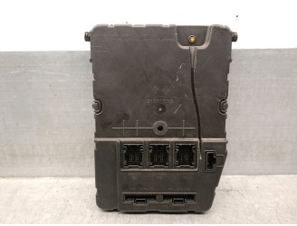 Recambio de caja reles / fusibles para renault grand scénic ii (jm0/1_) 2.0 dci (jm1k) referencia OEM IAM 8200606831  S118400250