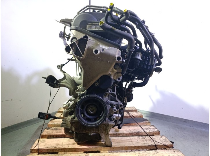 Replacement complete engine for Volkswagen Touran (5T1) 1.4 TSI OEM IAM reference CZDA 04E100034D 532084