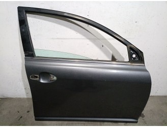 Recambio de puerta delantera derecha para toyota avensis wagon (t25) 2.2 d-cat referencia OEM IAM 6700105050 6700105050 