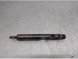 Recambio de inyector para renault clio iii 1.5 dci diesel referencia OEM IAM 8200365186  EJBR01801A DELPHI