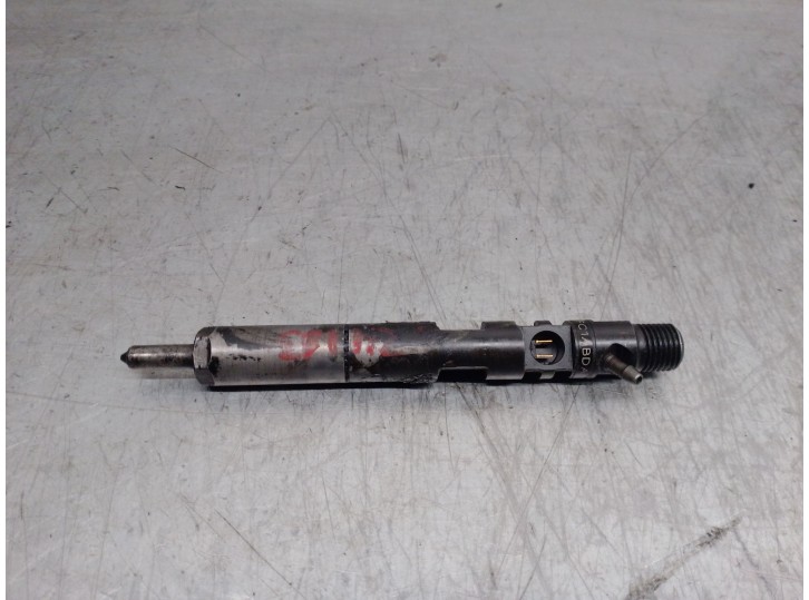 Recambio de inyector para renault clio iii 1.5 dci diesel referencia OEM IAM 8200365186  EJBR01801A DELPHI