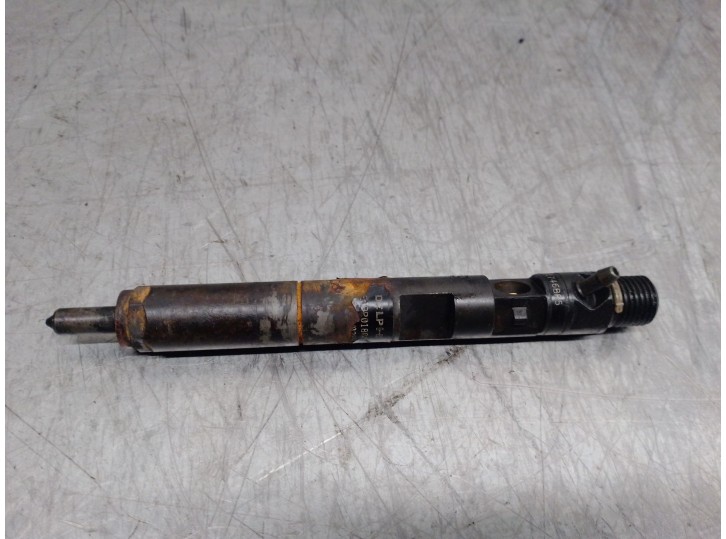 Recambio de inyector para renault clio iii 1.5 dci diesel referencia OEM IAM 8200365186  EJBR01801A DELPHI