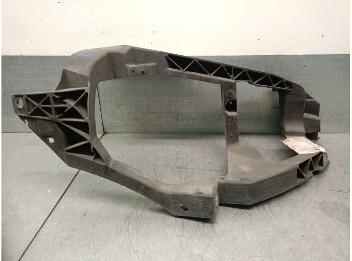 Recambio de soporte faro derecho para smart forfour (454) 1.1 (454.033) referencia OEM IAM A4546201001 A4546201001 