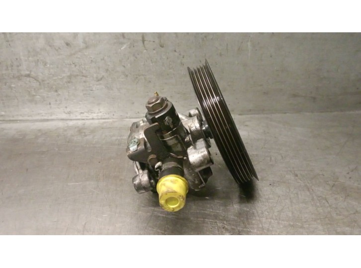 Recambio de bomba servodireccion para volvo s40 berlina 1.8i referencia OEM IAM 30873491 30873491 KYB