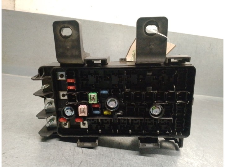 Recambio de caja reles / fusibles para hyundai sonata v (nf) 2.0 crdi referencia OEM IAM 919503K610 919503K610 