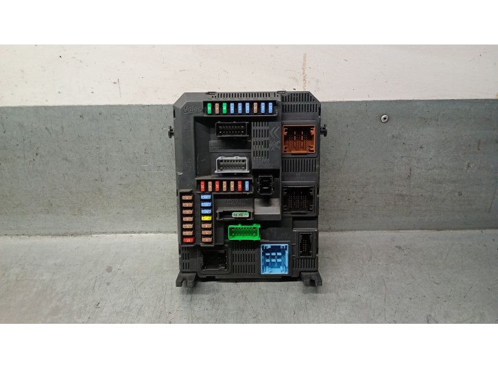 Recambio de caja reles / fusibles para peugeot 2008 i (cu_) 1.2 thp 110 / puretech 110 referencia OEM IAM 9807532080 