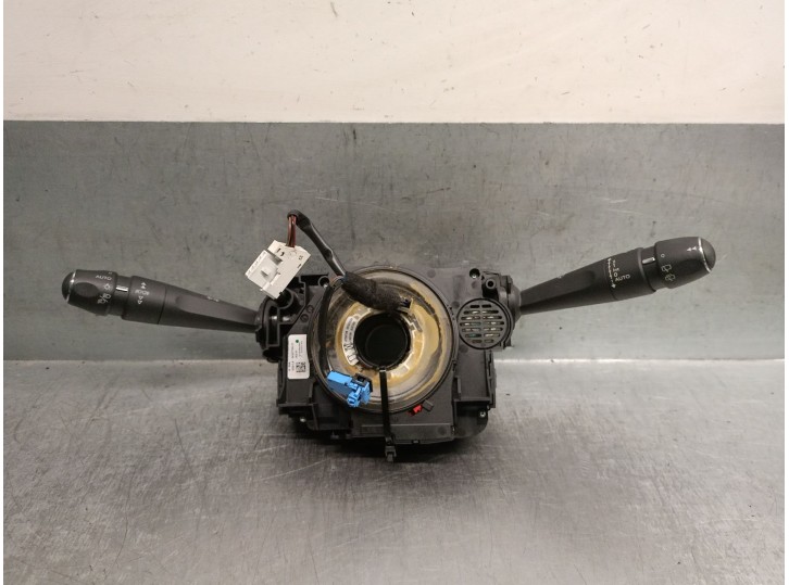 Replacement light switch for Citroën C4 Lim. Collection OEM IAM reference 98000223ZD 6243C5 
