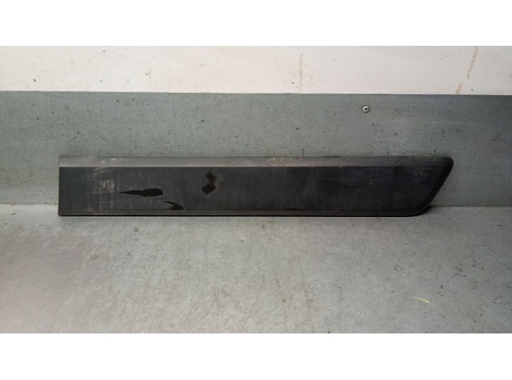 Recambio de molduras traseras para peugeot bipper tepee 1.3 hdi 80 referencia OEM IAM 1308820070 9025H6 