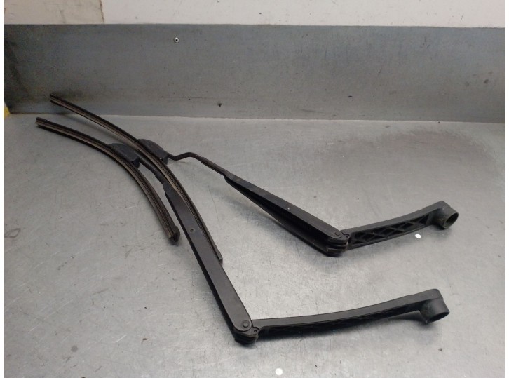 Replacement right front wiper arm for Hyundai Sonata V (NF) 2.0 CRDi OEM IAM reference 983103K000 983103K000 