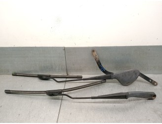 Recambio de brazo limpia delantero derecho para mercedes-benz clase c (w203) berlina 32 amg (203.065) referencia OEM IAM A203820