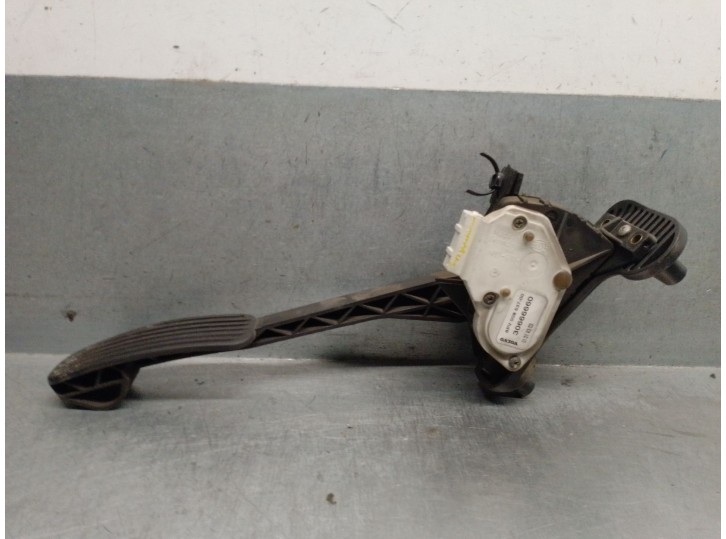 Recambio de potenciometro pedal para volvo v70 familiar 2.4 cat referencia OEM IAM 30666660 30683516 