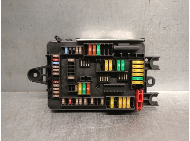 Recambio de caja reles / fusibles para bmw 3 gran turismo (f34) 320 d referencia OEM IAM 938907001 21112015 