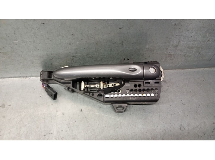 Recambio de maneta exterior delantera izquierda para renault captur 1.5 dci diesel fap energy referencia OEM IAM 806079784R 