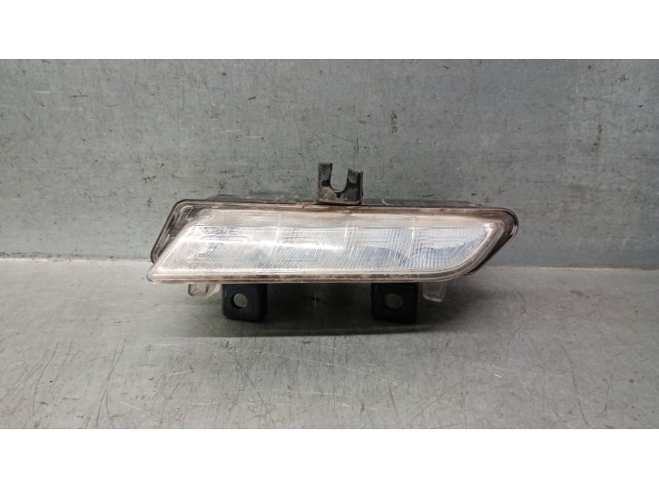 Replacement left fog light for Renault Captur 1.5 dCi diesel FAP Energy OEM IAM reference 266059367R 