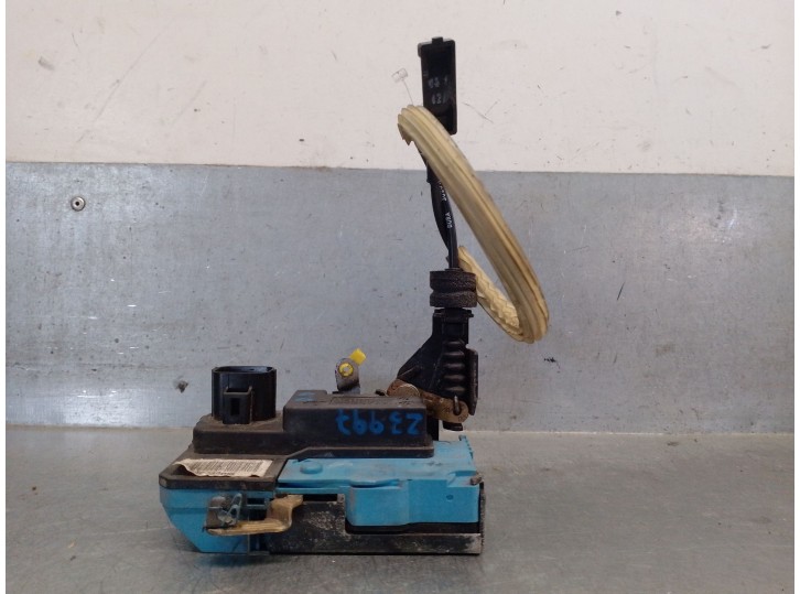 Recambio de cerradura puerta delantera derecha para volvo v70 familiar 2.4 cat referencia OEM IAM 30634616 30699752 