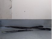 Recambio de brazo limpia delantero derecho para volvo v70 familiar 2.4 cat referencia OEM IAM 8624269 30655614 