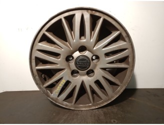 Recambio de llanta para volvo v70 familiar 2.4 cat referencia OEM IAM 30639360 R156.5JX15X43 