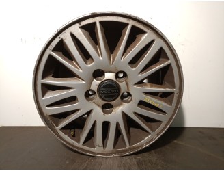 Recambio de llanta para volvo v70 familiar 2.4 cat referencia OEM IAM 30639360 R156.5JX15X43 