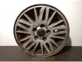 Recambio de llanta para volvo v70 familiar 2.4 cat referencia OEM IAM 30639360 R156.5JX15X43 