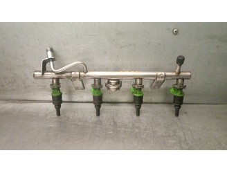 Recambio de rampa inyectora para mercedes-benz clase c (w203) berlina 1.8 cat referencia OEM IAM A2710703595 A2710703595 