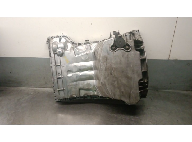 Recambio de carter para mercedes-benz clase c (w204) berlina 2.1 cdi cat referencia OEM IAM A2710140602 A2710101013 