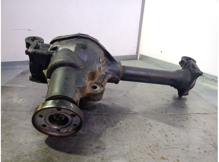 Recambio de diferencial delantero para ssangyong rodius i 2.7 xdi 4wd referencia OEM IAM 4100021052 4100021152 3.31R