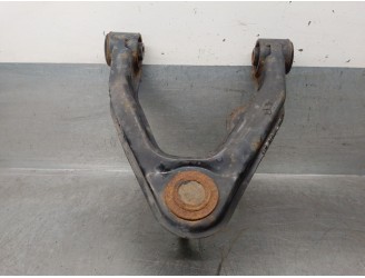 Recambio de brazo suspension superior delantero derecho para nissan pick-up (d22) 2.5 16v turbodiesel cat referencia OEM IAM 545