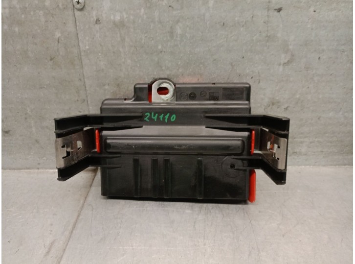 Recambio de caja reles / fusibles para bmw x1 (e84) sdrive 18 d referencia OEM IAM 964291208 964291208 