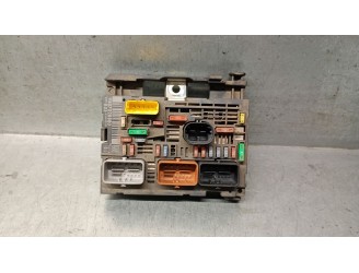 Recambio de caja reles / fusibles para peugeot partner kombi 1.6 16v hdi cat referencia OEM IAM 9807028880  