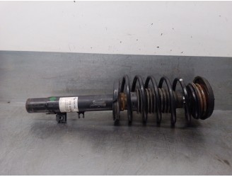 Replacement front right shock absorber for Citroën C3 1.4 HDi SX Plus OEM IAM reference 312419 5202TC 