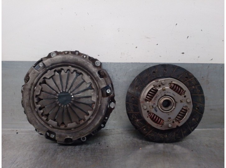 Recambio de kit embrague para citroën c3 1.4 hdi sx plus referencia OEM IAM 2051E4 2051E4 VALEO