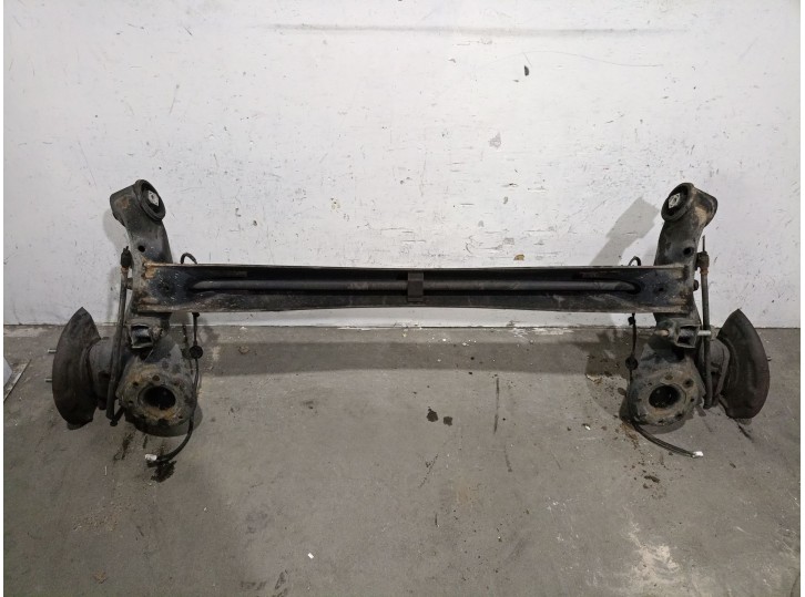 Recambio de puente trasero para hyundai veloster (fs) 1.6 gdi referencia OEM IAM 551002V500 551002V500 