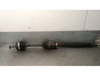 Recambio de transmision delantera derecha para volvo v70 familiar 2.4 cat referencia OEM IAM P8689217 8252052 