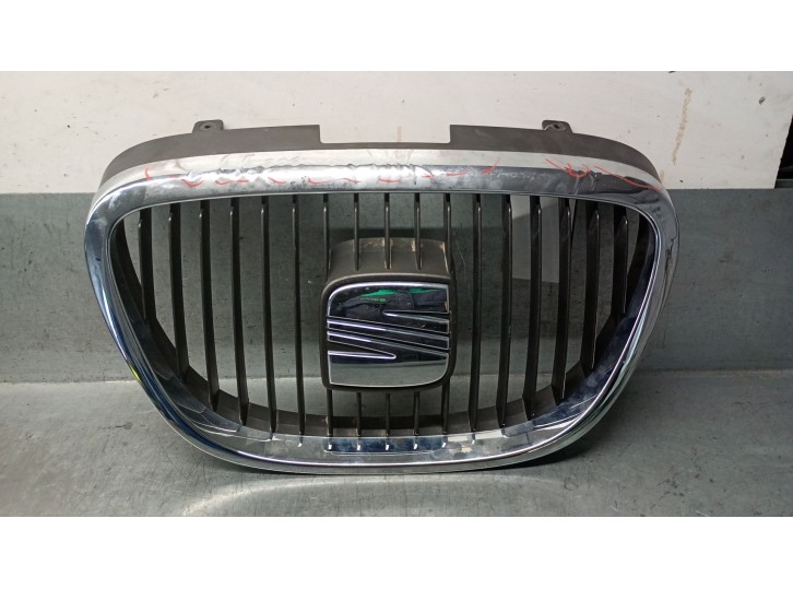 Recambio de rejilla delantera para seat altea (5p1) 1.9 tdi referencia OEM IAM 5P0853654 5P0853651A 
