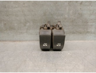 Recambio de mando elevalunas delantero izquierdo para renault trafic caja cerrada (ab 4.01) 1.9 diesel referencia OEM IAM 820005