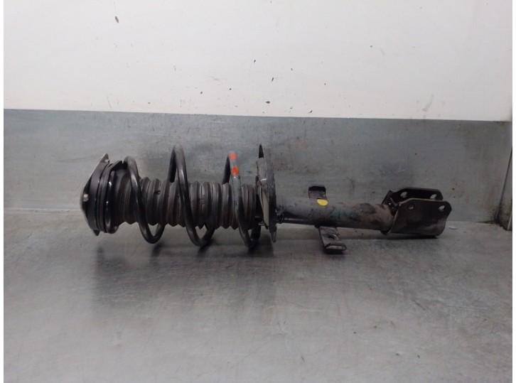 Recambio de amortiguador delantero derecho para renault captur 1.5 dci diesel fap energy referencia OEM IAM 543020638R 